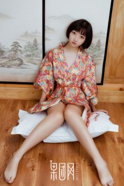 它在身后
