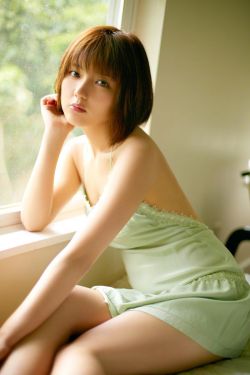 让她走